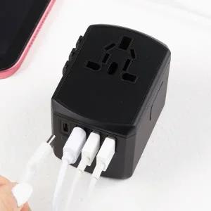 [롯데백화점]브라이튼 여행용멀티어댑터 콘센트 플러그 탭 C타입 충전 돼지코304C