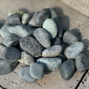 자갈 흑자갈20kg-1포 분갈이흙 어항 분갈이 조경석