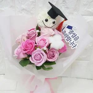 졸업식꽃다발 졸업식꽃 퐁퐁 학사모 비누꽃다발  졸업 선물 영하우스