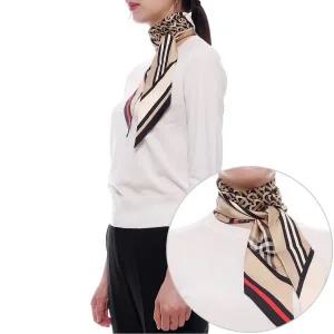 [버버리] 25FW 여성 몽타주 프린트 실크 스키니 스카프 (8037017 ARCHIVE BEIGE 25F)