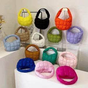 와플 토트백 미니 겨울 핸드백 패딩백 데일리백 구름가방 퀼팅백 엠보 간절기가방