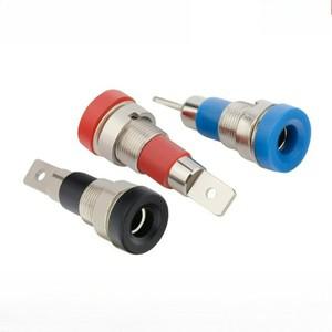 4MM 바나나 소켓 고전류 계측기 바인딩 포스트 절연 패널 개구부 12MM 32A /600V