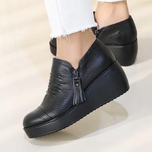 제이슈 천연소가죽 공들인 통굽 부티 슈즈 7cm