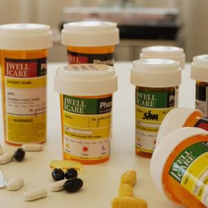 휴대용 약병 약통 알약 미국 영양제 미니 케이스 병 미드 데일리 오렌지 노란 통 밀폐 소분