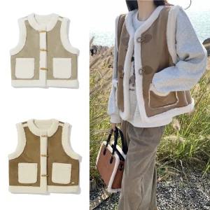 인터크루 귀엽고 따뜻한 여성 크롭 배색 무스탕 조끼 ITZ4VO51A