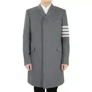 디몬트 23 S/S 톰브라운 남성 사선완장 체스터필드 오버 롱 코트(그레이) MOC567A 06146 035