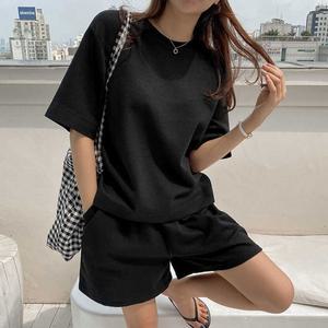 캐주얼 여성 여름 해외 여행 코디 반팔 반바지 셋업