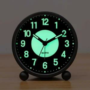 무소음 야광 탁상시계 소형 레트로 건전지 충전식 알람 책상 시계 거실 테이블 인테리어