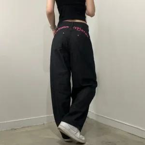 여성 레터링 자수 와이드 데님 팬츠 청바지 백포인트 패치 여자 벌룬핏 핑크 스터드 버튼 블랙 흑청