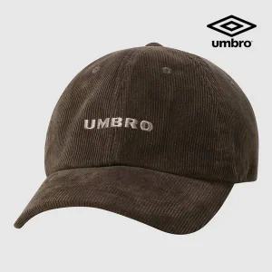 [엄브로](강남점)코듀로이 에센셜 볼캡 UQ423CCPO1 BRW