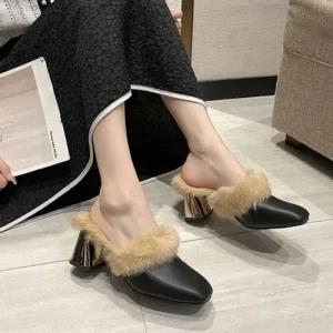 여성 털 털구두 스퀘어 퍼 펌프스 미들힐 겨울 2컬러