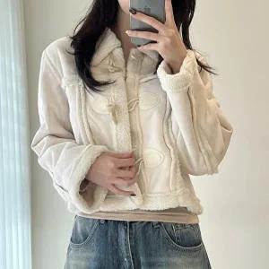 [옷자락]여자 무스탕 떡볶이 스웨이드 양털 카라넥 크롭 자켓