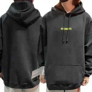 네온 옐로우 미니 로고 라벨 오버핏 후드티 (UE52TR380X BLACK) [당일]