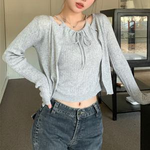 채핏 듀엔 홀터탑+가디건 세트 섹시탑 숏 크롭 볼레로 나시 긴팔 SET 투피스 페미닌