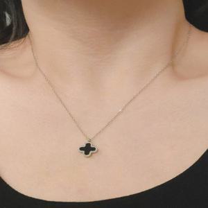 써지컬 클로버 목걸이 화이트 /골드 (선물포장박스) 써지컬스틸 펜던트