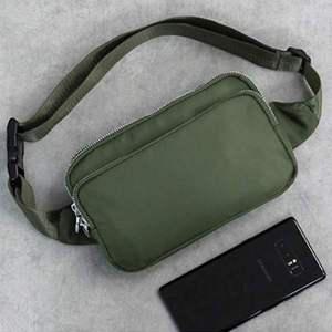 슬링백 미니 힙색 패션 웨이스트백 스트릿 가방 그린 남자메신저백