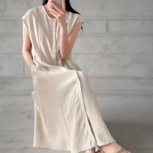 [다잇템] 여성 단추 롱 비스코스 마원단 미니멀리즘 슬리브리스 드레스