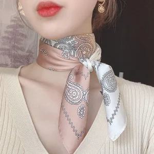 70 명품 쁘띠 사각 여성 스카프 반다나 페이즐리 무지