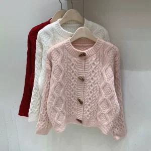 꽈배기 더플 버튼 크롭 니트 가디건