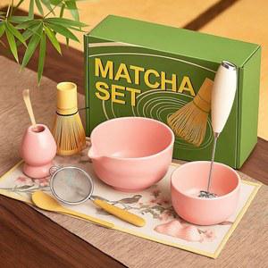 FEXIA 10개 말차 거품기 세트, 말차 만들기 키트, 강력한 우유 거품기 완드, 스파우트가 있는 그릇, 대나무 거품기, 거품기 홀더, 스테인리스 체, 일본 전통 차 도구 선물용 스푼(핑크)