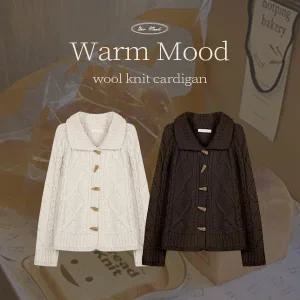 핫핑 [식빵니트] 포그닝 꽈배기 카라넥 토글 니트가디건