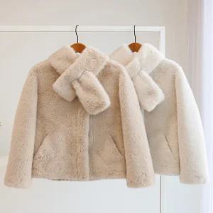 [잇수다] 페크밍 밍크 페이크 퍼 노카라 무스탕 자켓 + 고리 머플러 세트