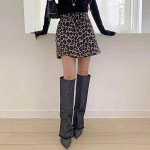 여성 앙고라 레오파드 A라인 슬림핏 스커트