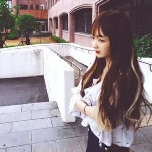 [피커]똑딱이가발 여자 컬러헤어피스 웨이브 에쉬카키