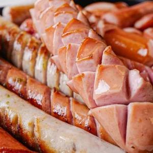 국내산 1/1+등급 암퇘지만 사용한 정통 독일식 수제 소시지 (화이트/스모킹)