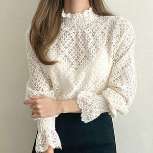 겨울 레이어드 레이스 시스루 펀칭 프릴 셔링 기모 하이넥 이너 블라우스 티(베이지 블랙) Y576
