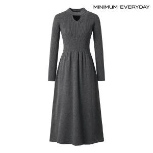 [롯데백화점]미니멈 [미니멈 에브리데이]트임 골지 플레어 니트 원피스 (EA4OW011D)