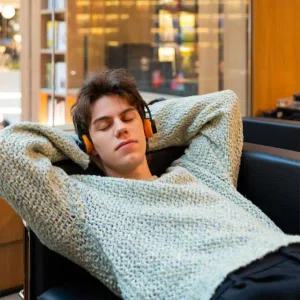 [리스닝룸 by ODE](강남점)몬도 프리스타일 블랙 온이어 레트로 헤드폰 페더엘리아스