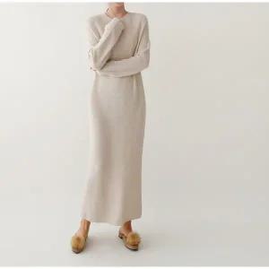 [모던스타일]여성 홀가먼트 캐시미어 울 비체 라운드 니트 롱 원피스 모임룩
