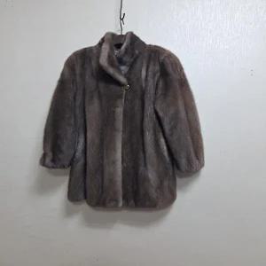 대동모피밍크 북아메리카 NAFA  별5개 휘메일밍크코트 66까지