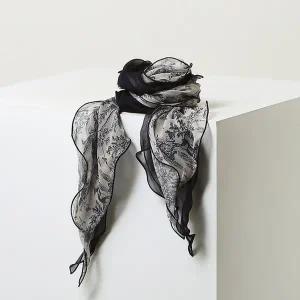 [헤지스](대구신세계)네이비 패턴 실크 스카프 HISC5F364N2