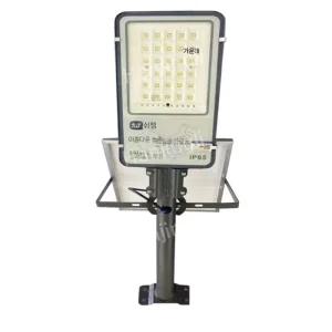 LED 태양열 야외 조명 전등 번개 원격 밝기조절 도로 태양광 비 감지 가로등 제어