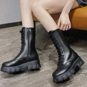 인기상품 여성 키높이 숏워커 레이스업 미들 끈 워커 6cm [WFJL5SM_251116]