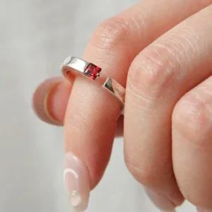 바이데이지 가넷 원석 트임 실버 반지 Br0305