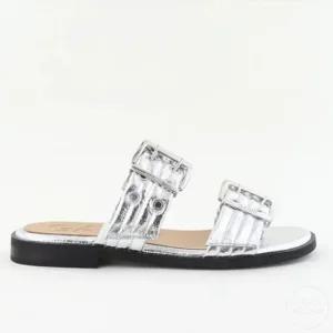 가니 실버 페미닌 버클 투 스트랩 여성 샌들 S2666 018