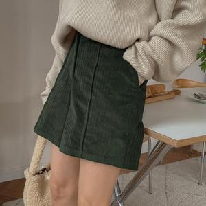 [시크릿라벨] 뒷밴딩핀턱코듀로이숏팬츠