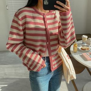 [시크릿라벨] 스트라이프골드버튼가디건