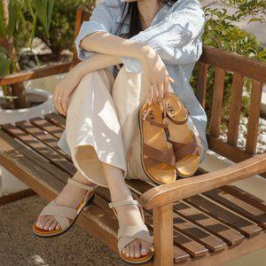 [소보제화]르멜로 스트랩 웨지 플랫 비치 샌들 4cm