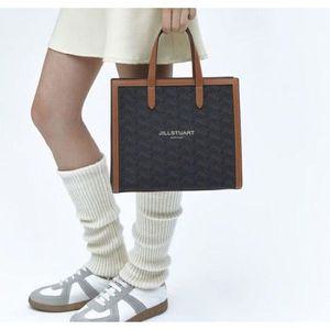 [NS홈쇼핑]JABA5E315 질스튜어트[로젤라칠링] 브라운 로젤라 칠링 패턴 가죽 콤비 북토트백..