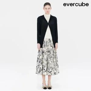 에바큐브 패턴 플리츠 스커트