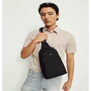 닥스 액세서리 남성 24FW [스테디셀러] 블랙 로고장식 가죽 슬링백 WBBA4F780BK