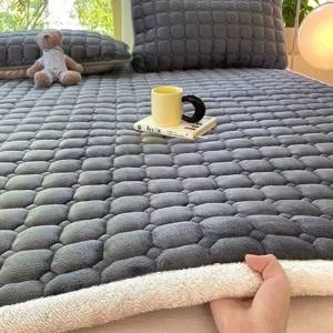 따뜻한 침대 패드 포근한 두꺼운 겨울용 벨벳 침대 패드 침구 겨울 매트리스 부드러운 극세사 커버 싱글