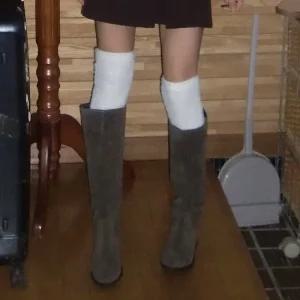 [모코블링] 베이직 스웨이드 롱부츠 #스웨이드부츠 #롱부츠 #기모안감 #겨울부츠 #3.4센치