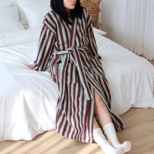 프리미엄 극세사 스트라이프 가운 겨울 보온 수면 호텔 로브 샤워가운 파자마
