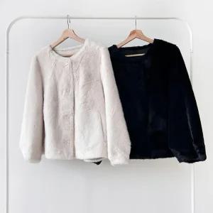 여성 퍼프 소프트 라운드 버튼 페이크퍼 재킷