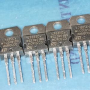 L7885CV 8.5V 1.5A   빨간색 구리 헤드 수석 고전류 전압 안정화 튜브